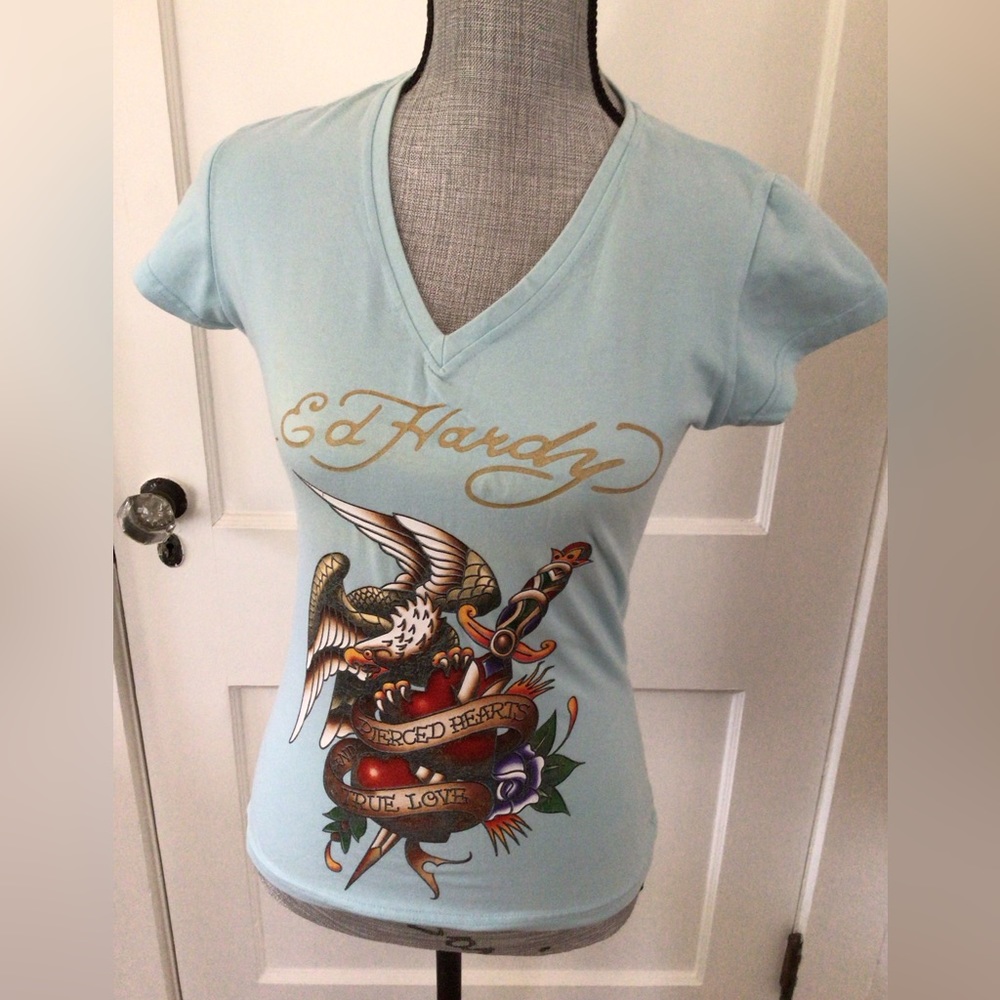 Ed Hardy v neck tee shirt
